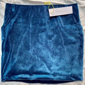 NWT BCBGeneration Women’s Velour Skirt- Size M